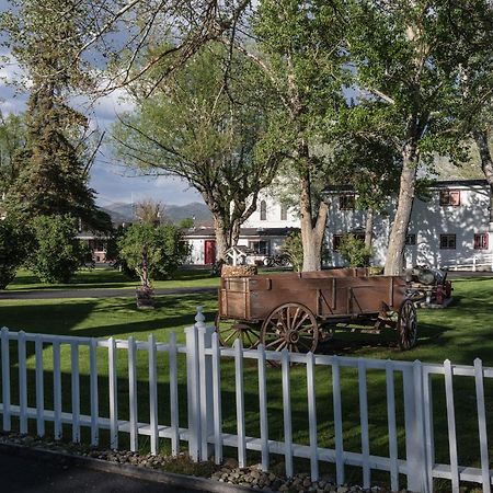 Silver Maple Inn And The Cain House Country Suites Bridgeport Exterior foto